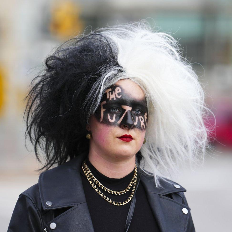 Not just kids: poll suggests more adult ºÚÁϳԹÏÍøs plan to partake in Halloween fun